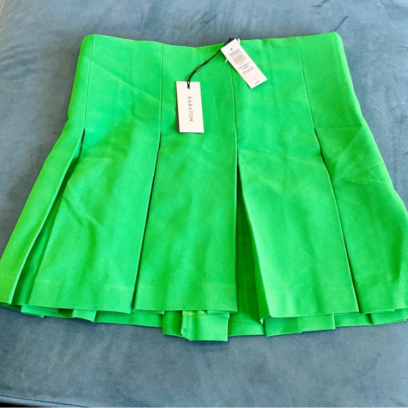 Babaton
Hathaway Tennis Skirt
Gloss Green - Picture 12 of 13